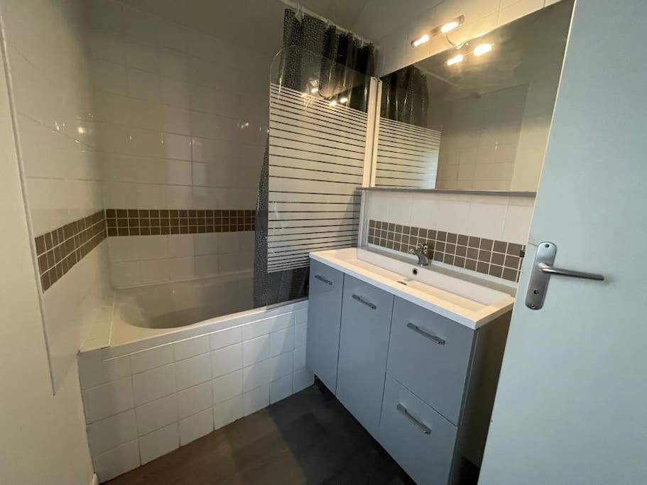 Appartement 2 Chambres A 3 Min A Pied De La Plage Saint-Valery-en-Caux Esterno foto